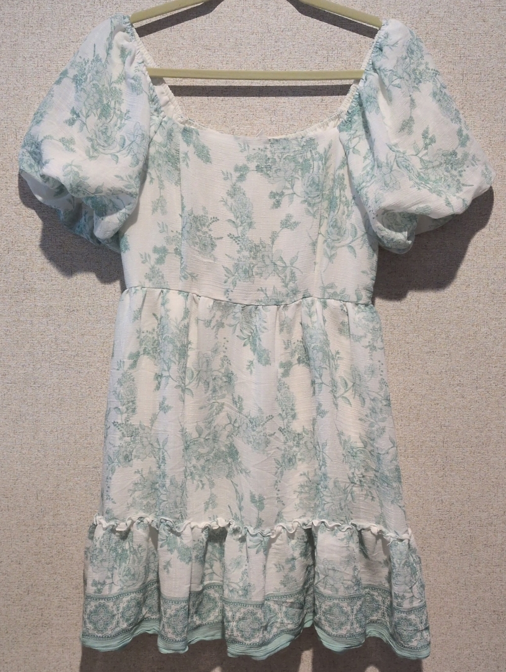 Blu Pepper White and Sage Green Flowy Floral Puff-Sleeve Mini Dress